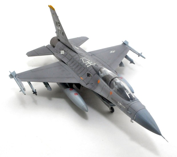  F-16B PLUS Fighting Falcon Modeling by Masaya Ishii (Hasegawa 1/72 D Series)